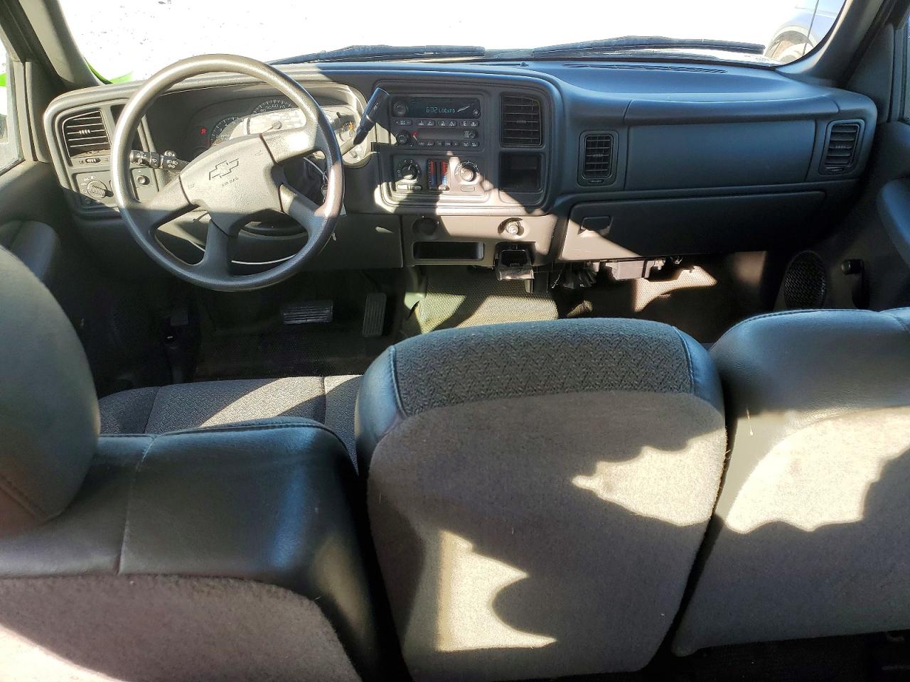 2005 CHEVROLET SILVERADO C1500 photo 8