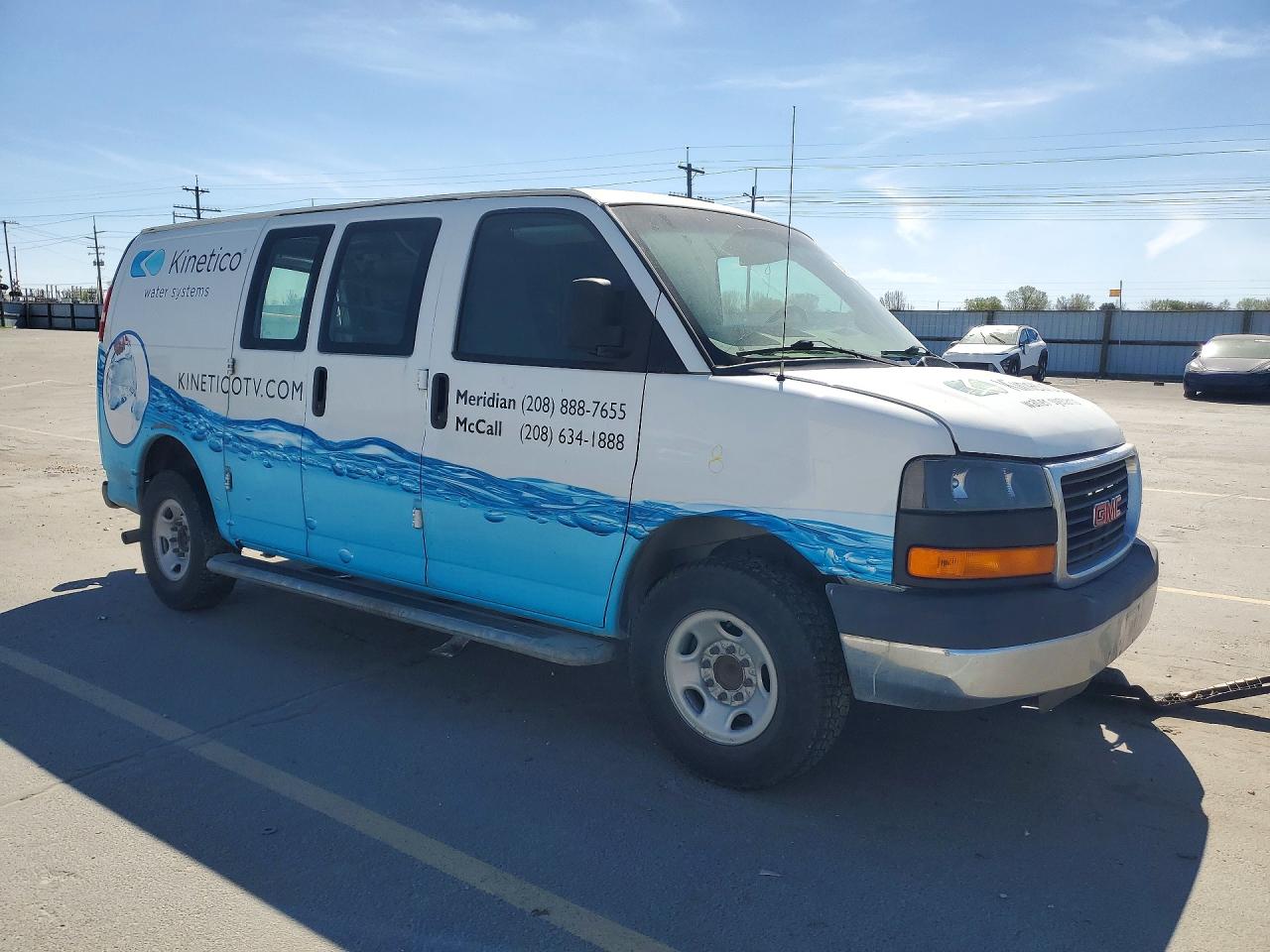 2015 GMC SAVANA G2500 photo 7