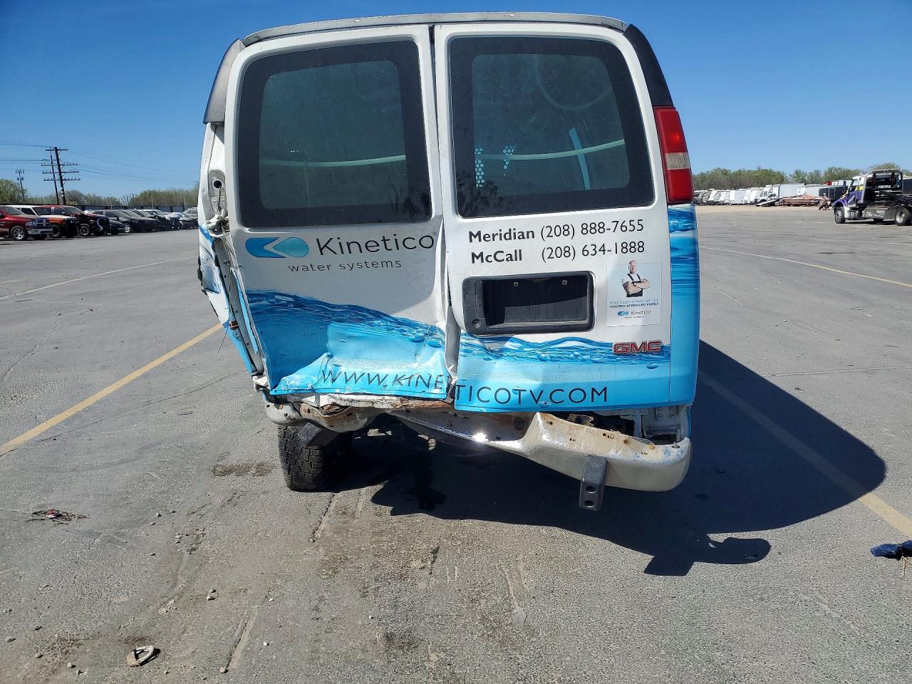 2015 GMC SAVANA G2500 photo 11