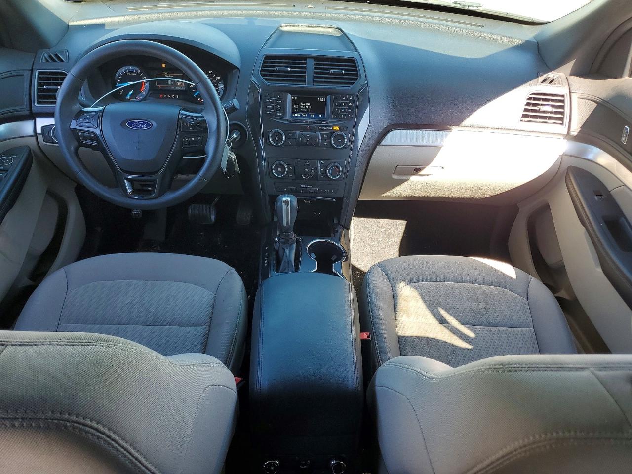 2018 FORD EXPLORER photo 8