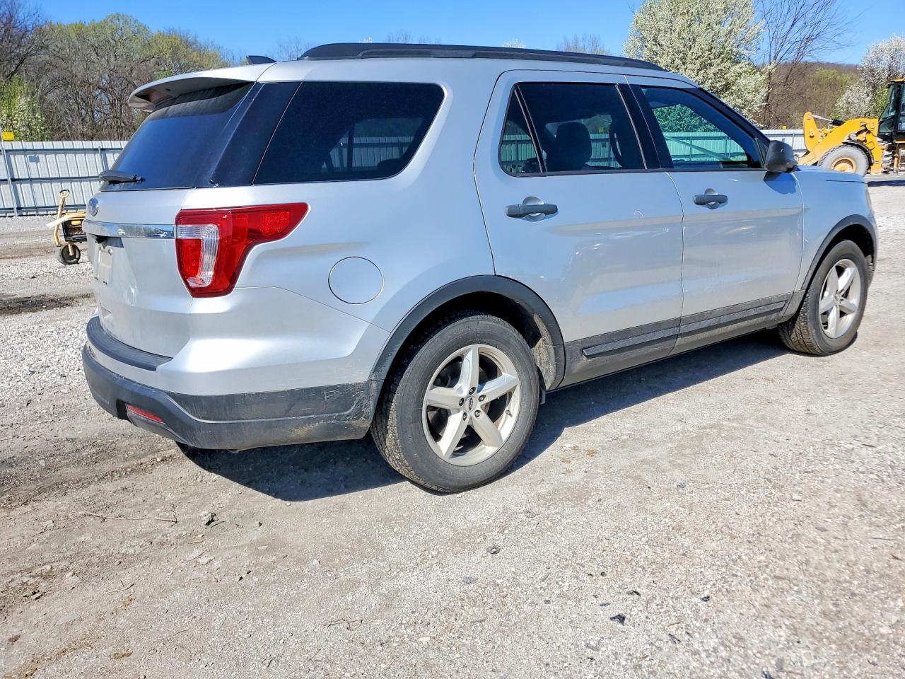 2018 FORD EXPLORER photo 3
