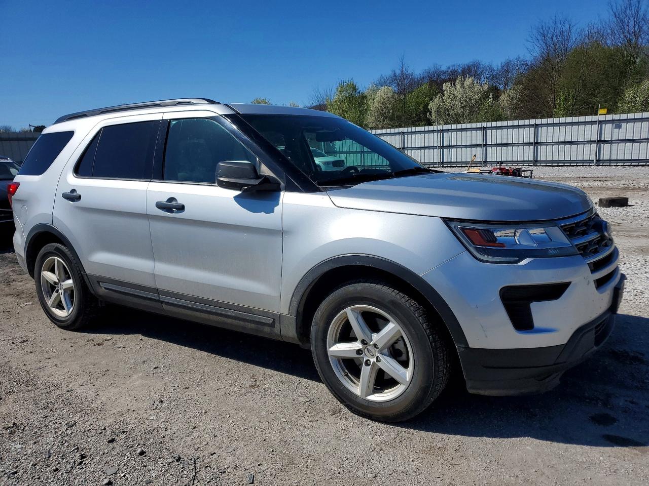 2018 FORD EXPLORER photo 4