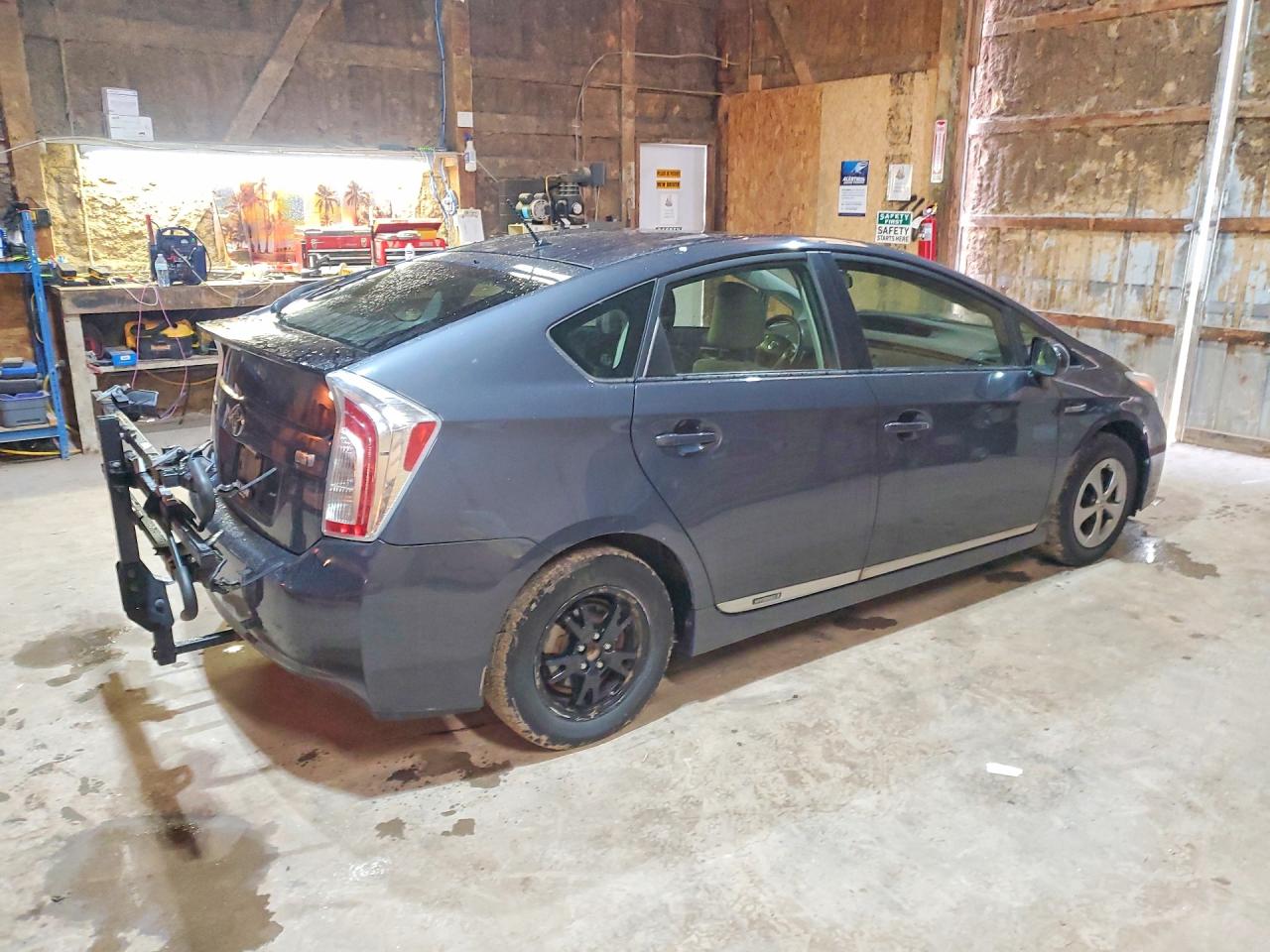 2012 TOYOTA PRIUS TWO photo 7