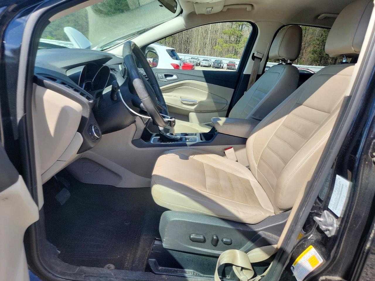 2017 FORD ESCAPE SE photo 13