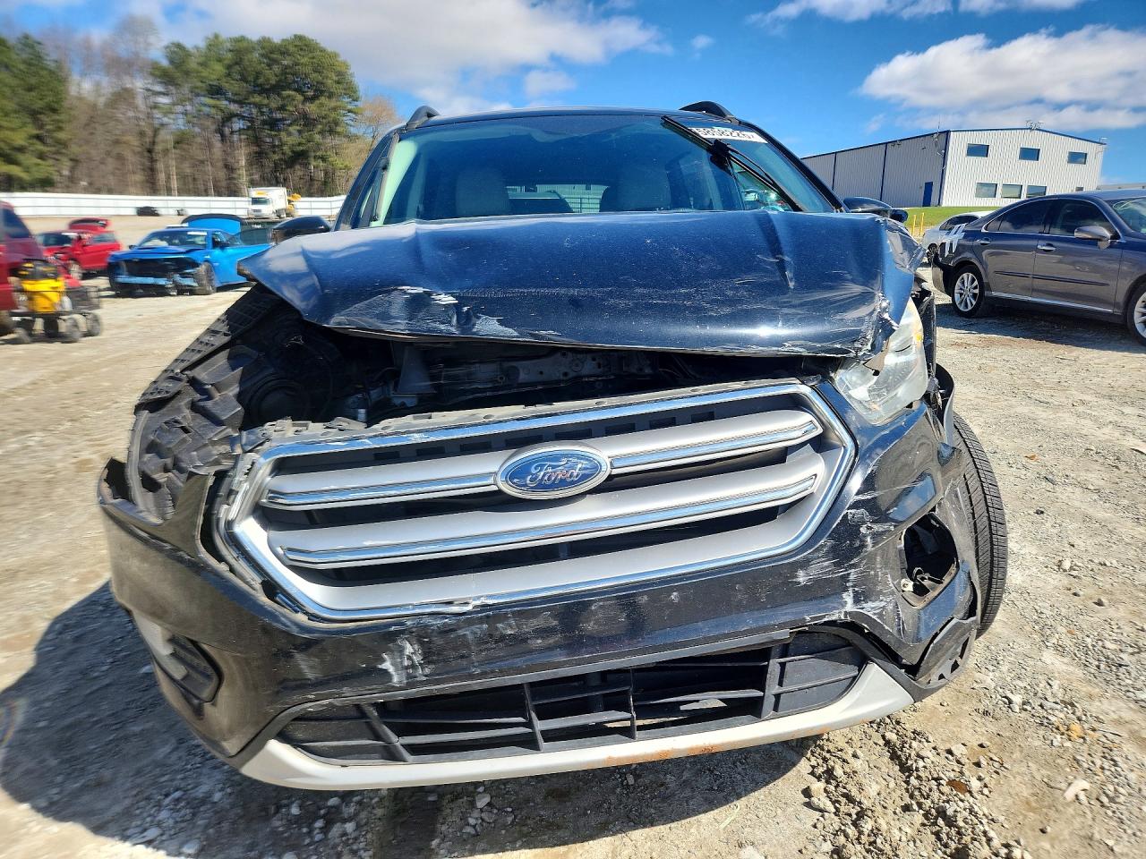 2017 FORD ESCAPE SE photo 9