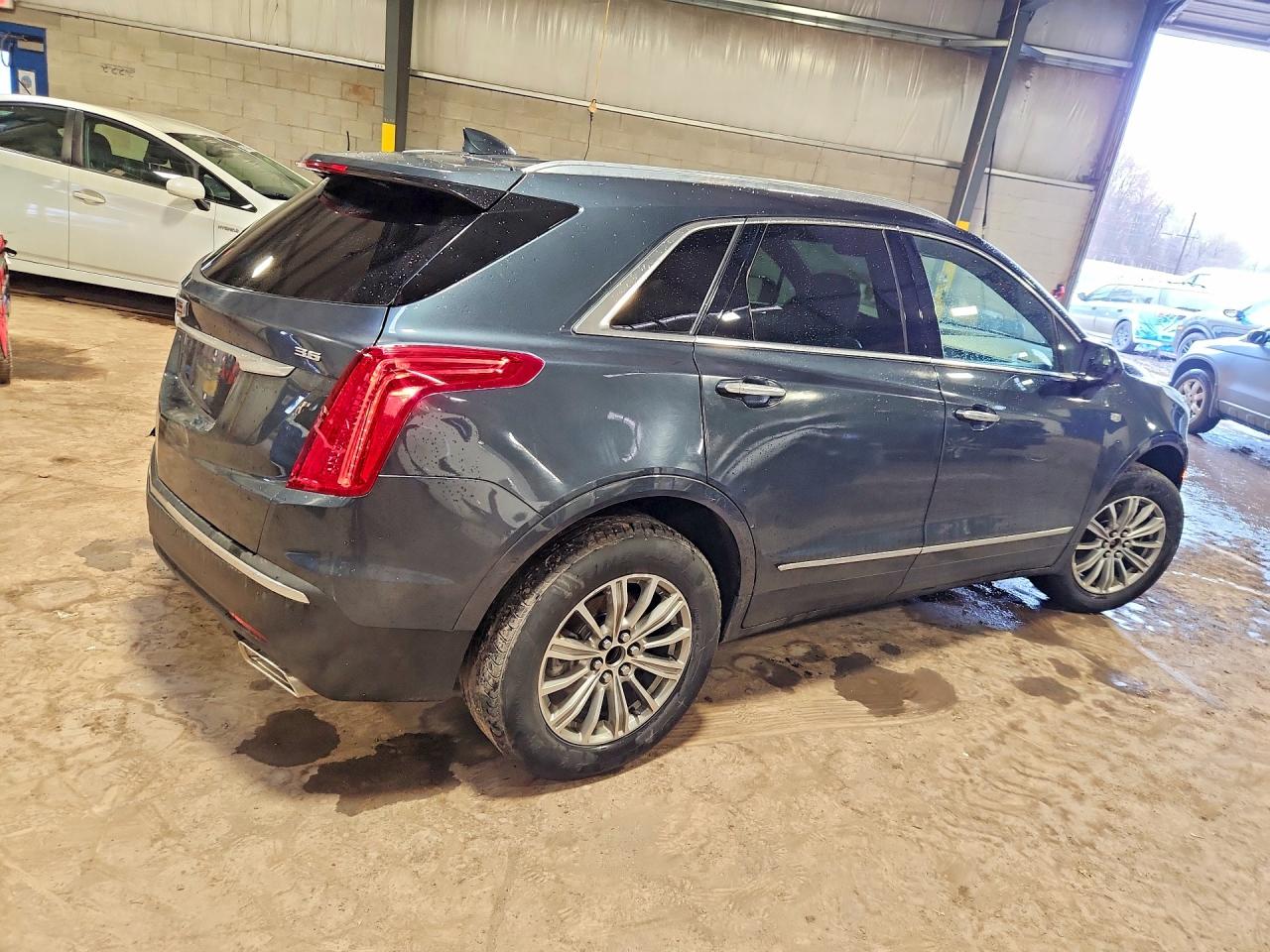 2019 CADILLAC XT5 LUXURY photo 3