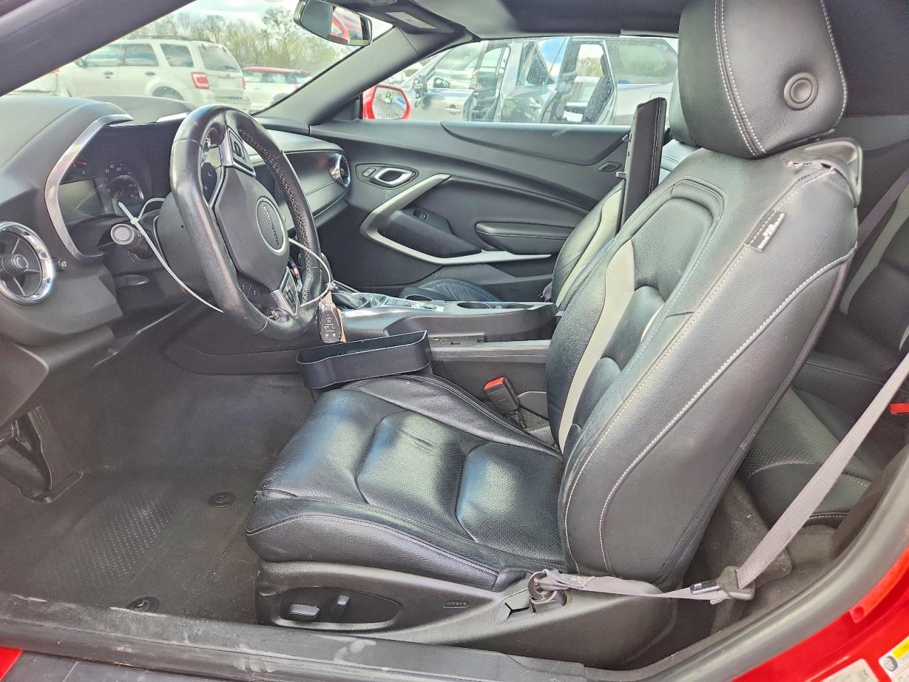 2017 CHEVROLET CAMARO LT photo 19