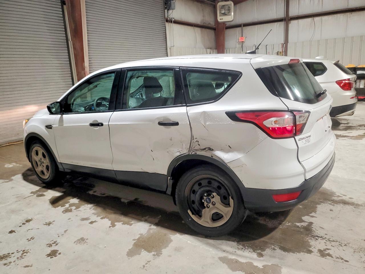 2018 FORD ESCAPE S photo 2