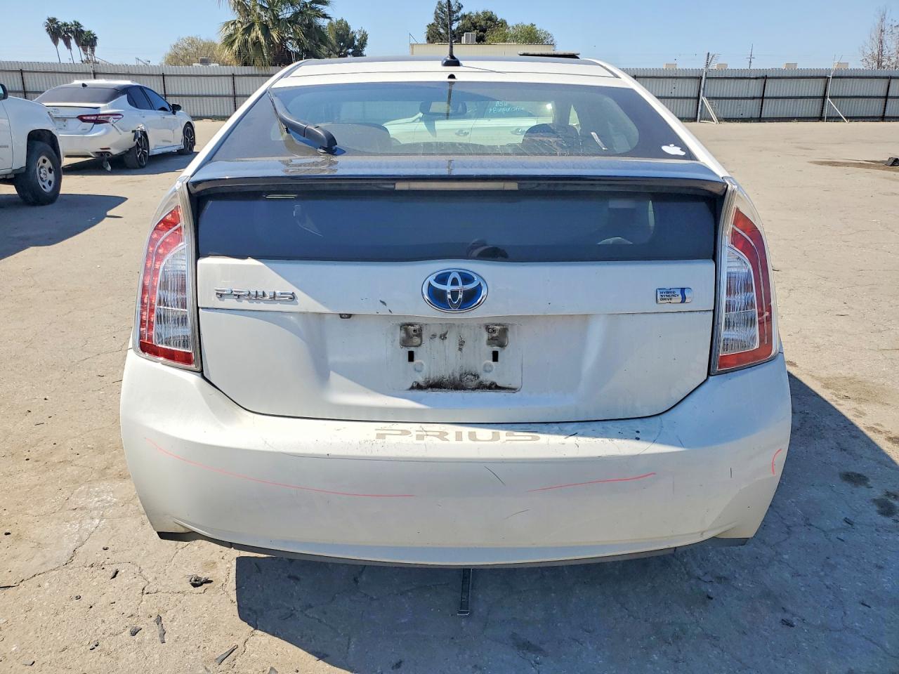 2015 TOYOTA PRIUS FOUR photo 6