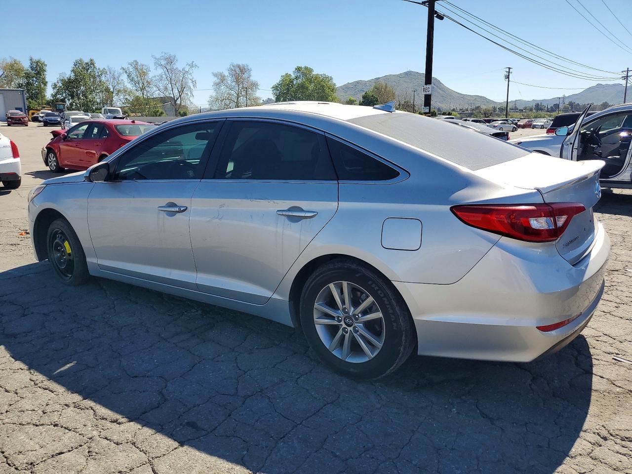 2017 HYUNDAI SONATA BASE photo 3