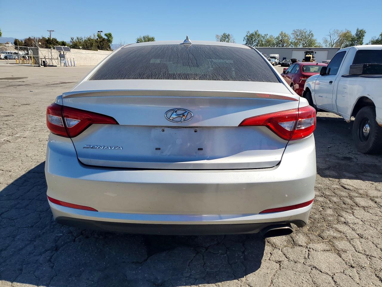 2017 HYUNDAI SONATA BASE photo 11