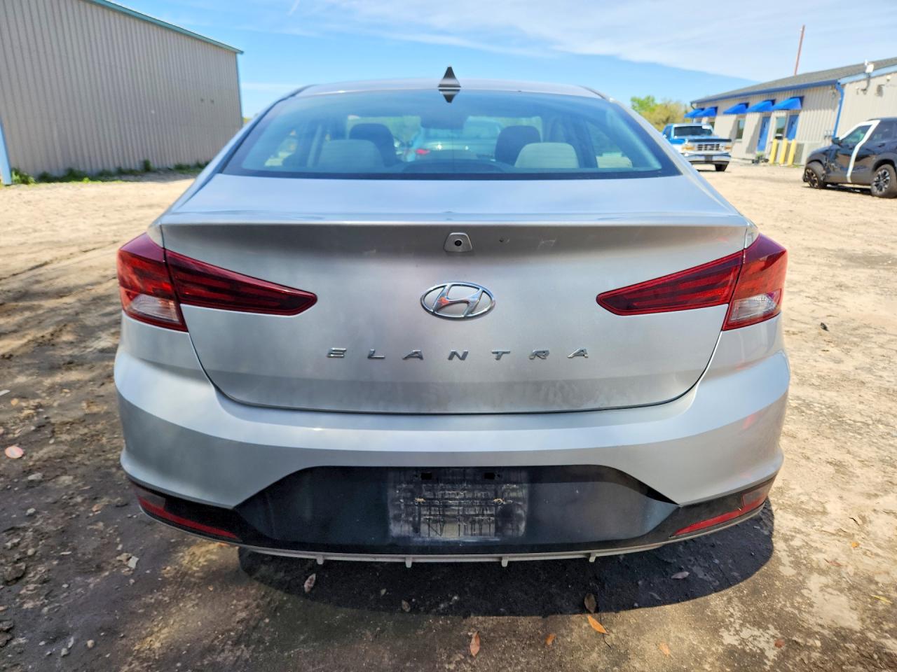 2019 HYUNDAI ELANTRA SEL photo 6