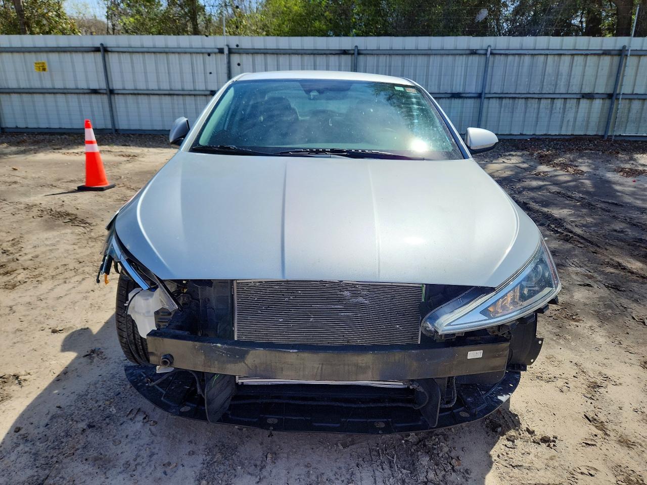 2019 HYUNDAI ELANTRA SEL photo 5