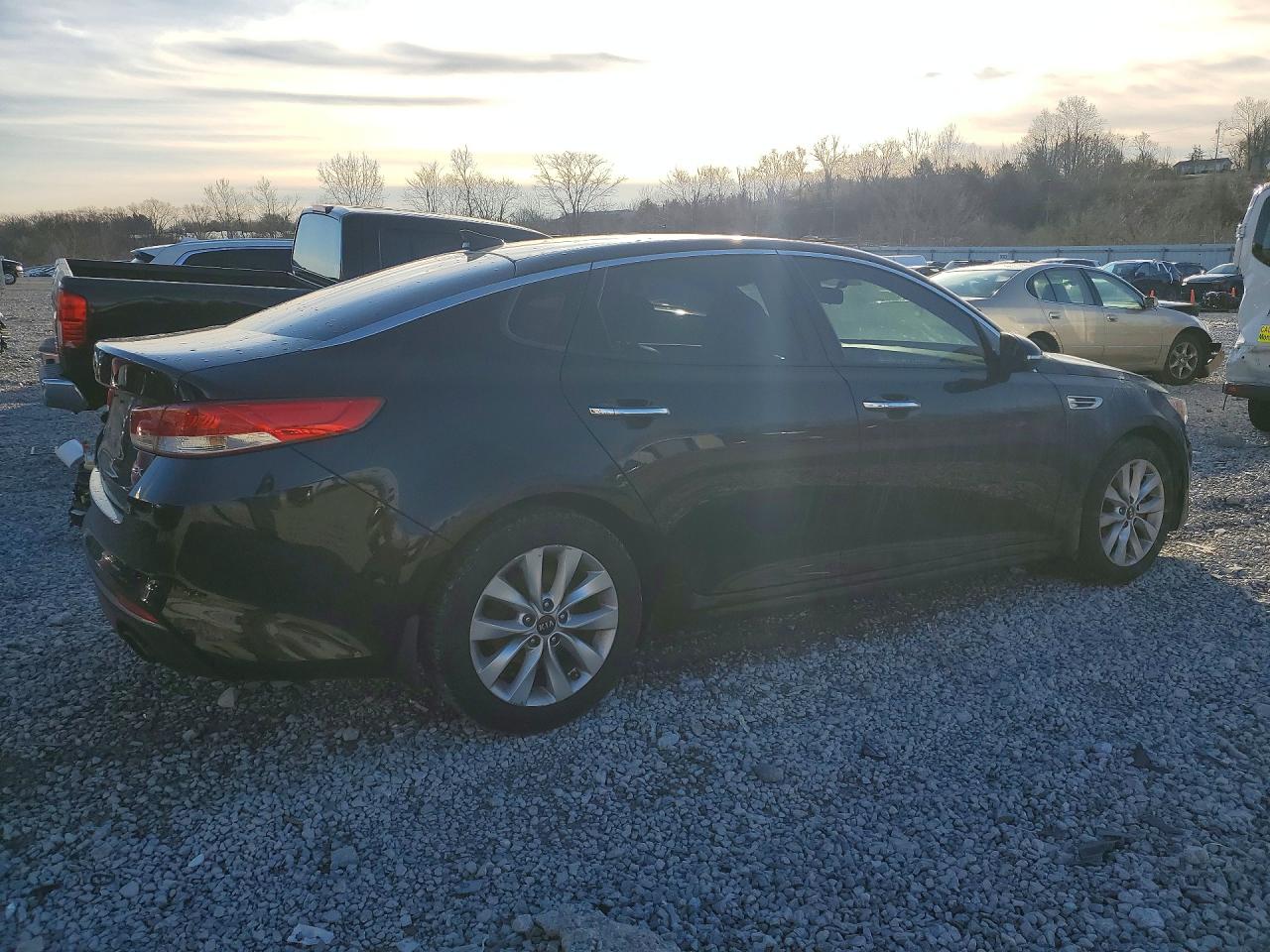 2017 KIA OPTIMA EX photo 5