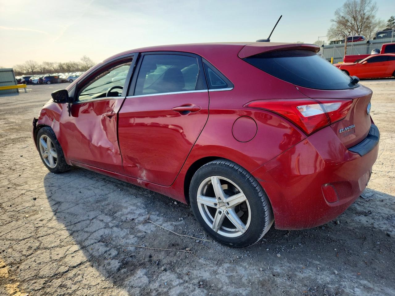 2016 HYUNDAI ELANTRA GT BASE photo 3