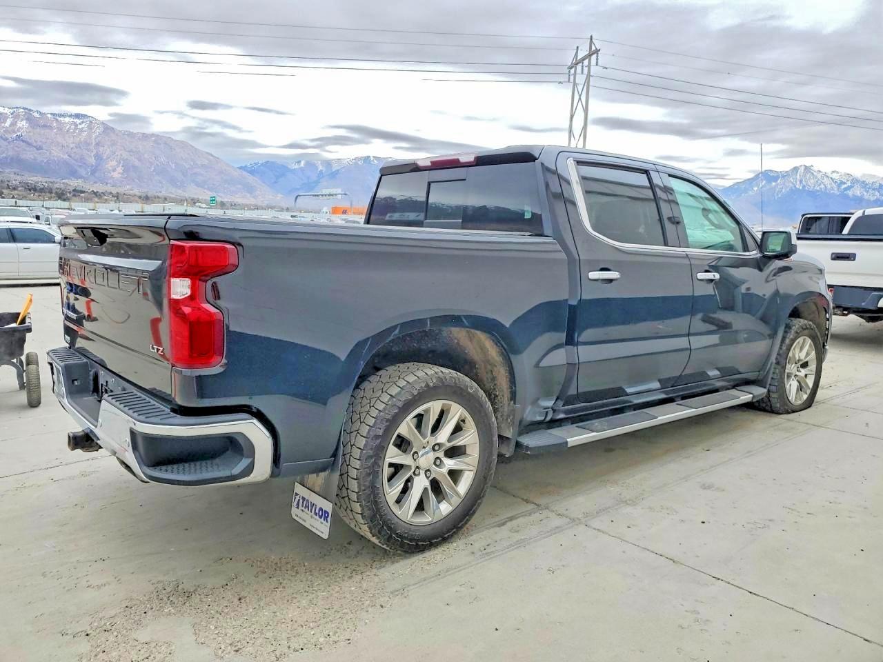 2019 CHEVROLET SILVERADO K1500 LTZ photo 5