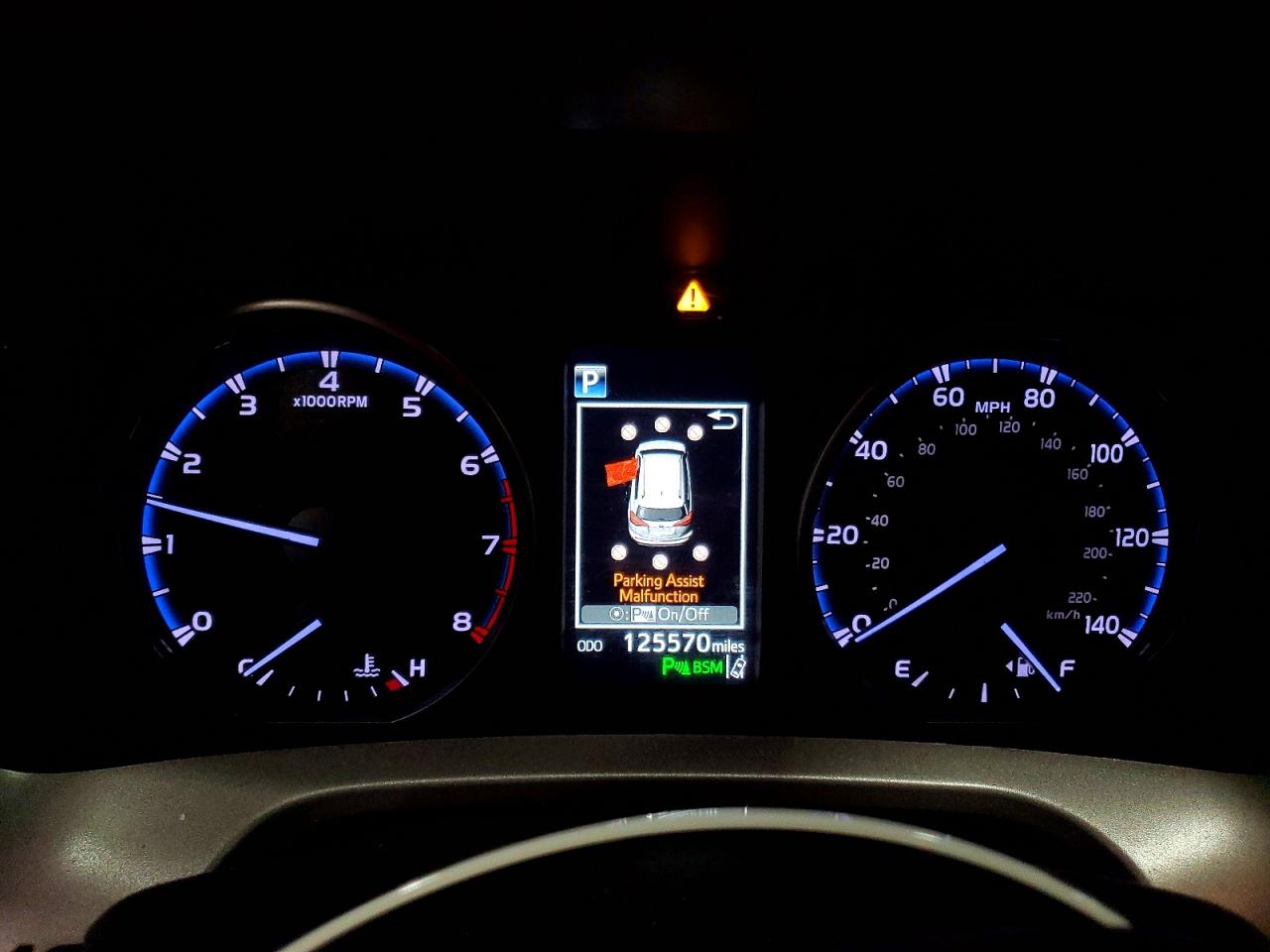2018 TOYOTA RAV4 XLE photo 9