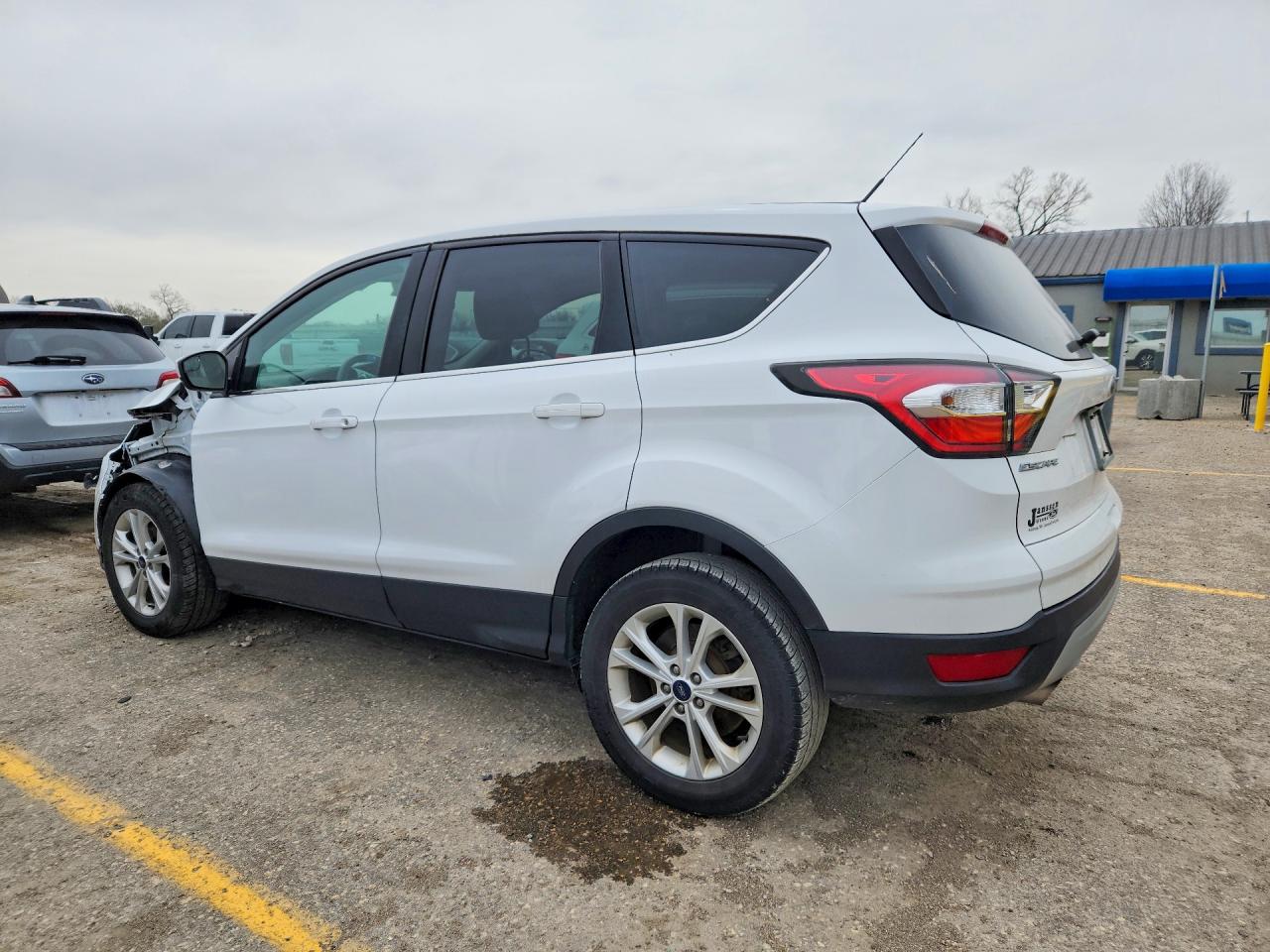 2017 FORD ESCAPE SE photo 2