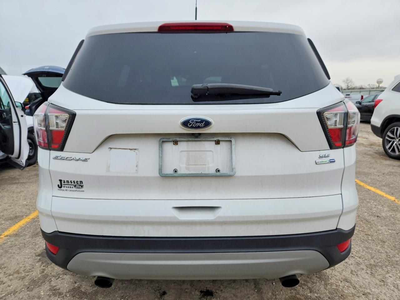 2017 FORD ESCAPE SE photo 6