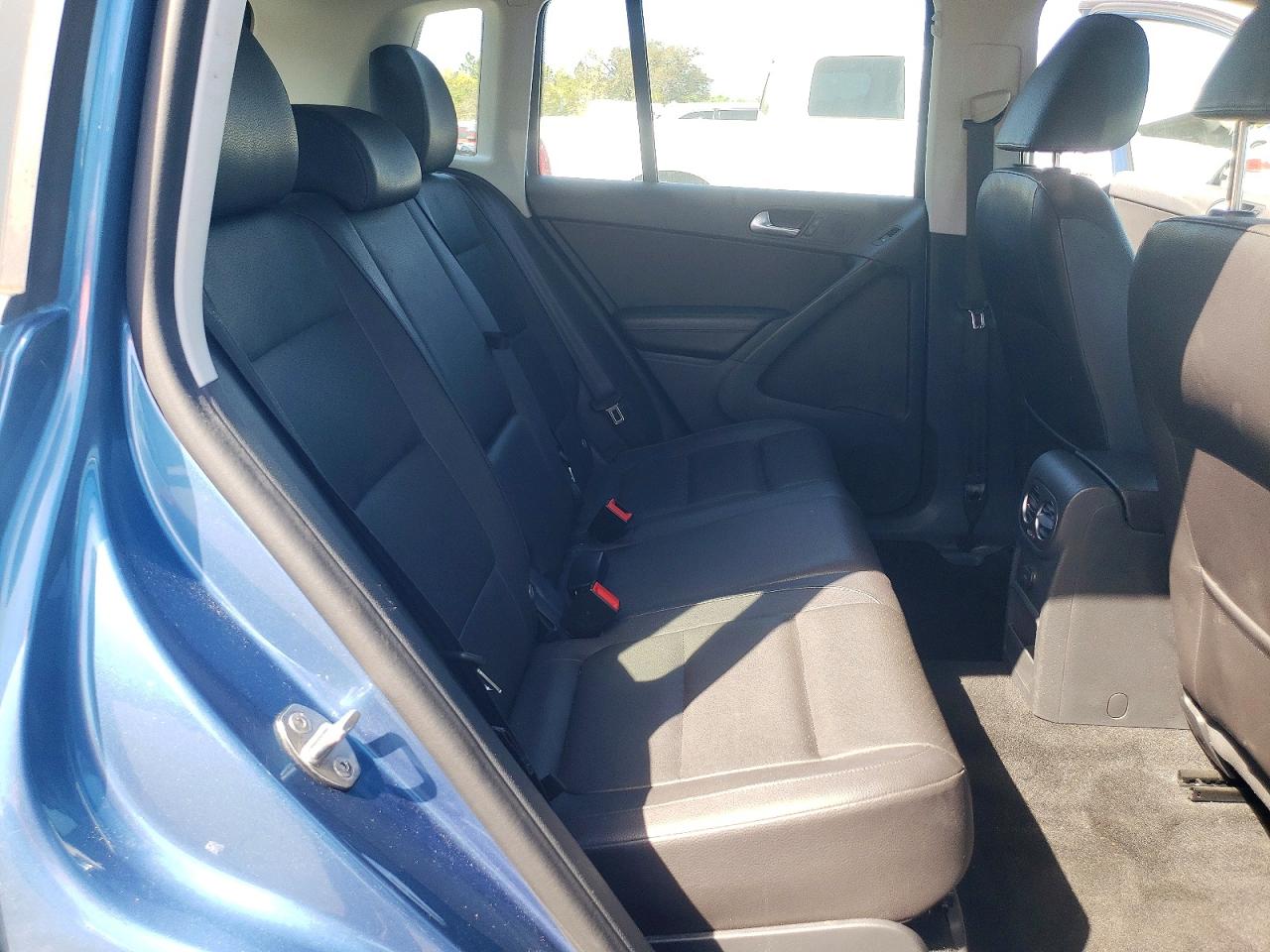 2017 VOLKSWAGEN TIGUAN S photo 21