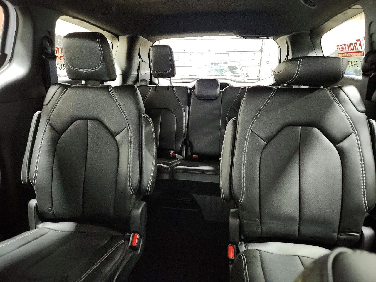 2025 CHRYSLER VOYAGER LX photo 28