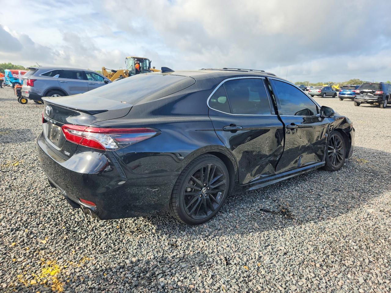 2023 TOYOTA CAMRY XSE photo 7
