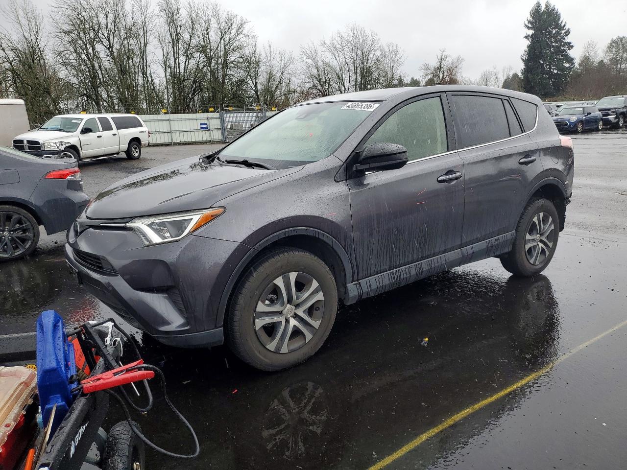 2018 TOYOTA RAV4 LE photo 2