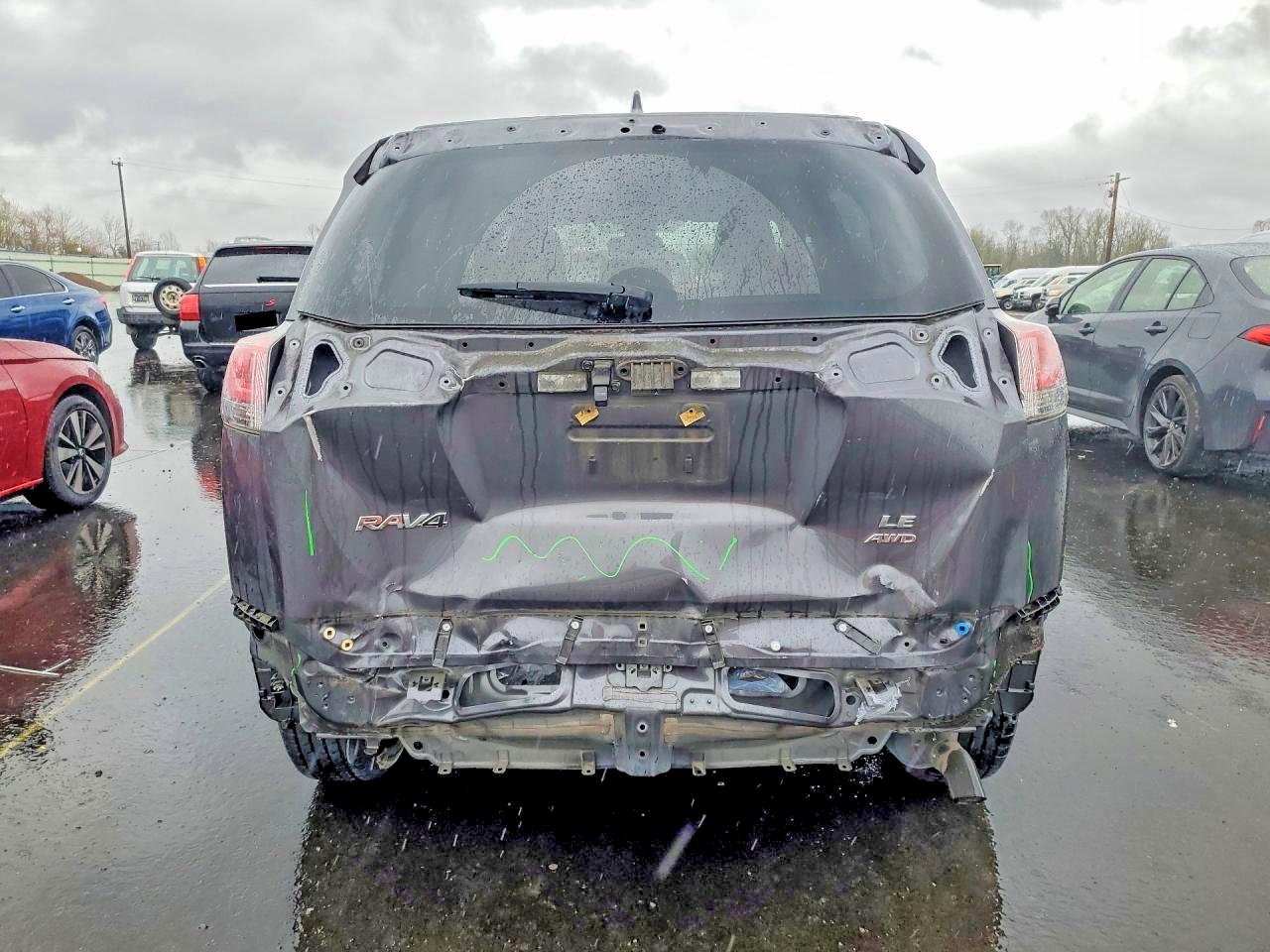2018 TOYOTA RAV4 LE photo 16