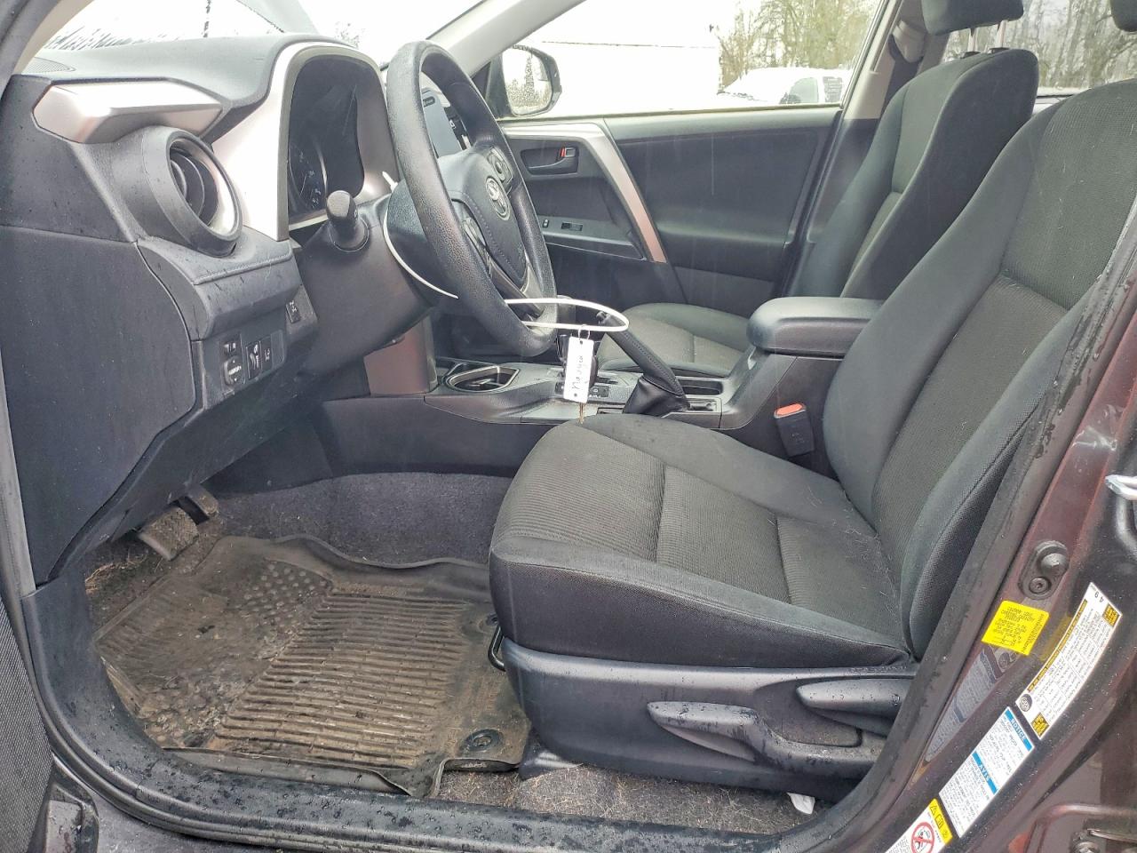 2018 TOYOTA RAV4 LE photo 19