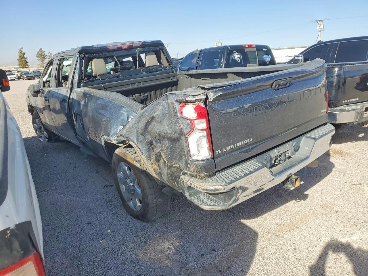 2020 CHEVROLET SILVERADO K3500 LTZ photo 2