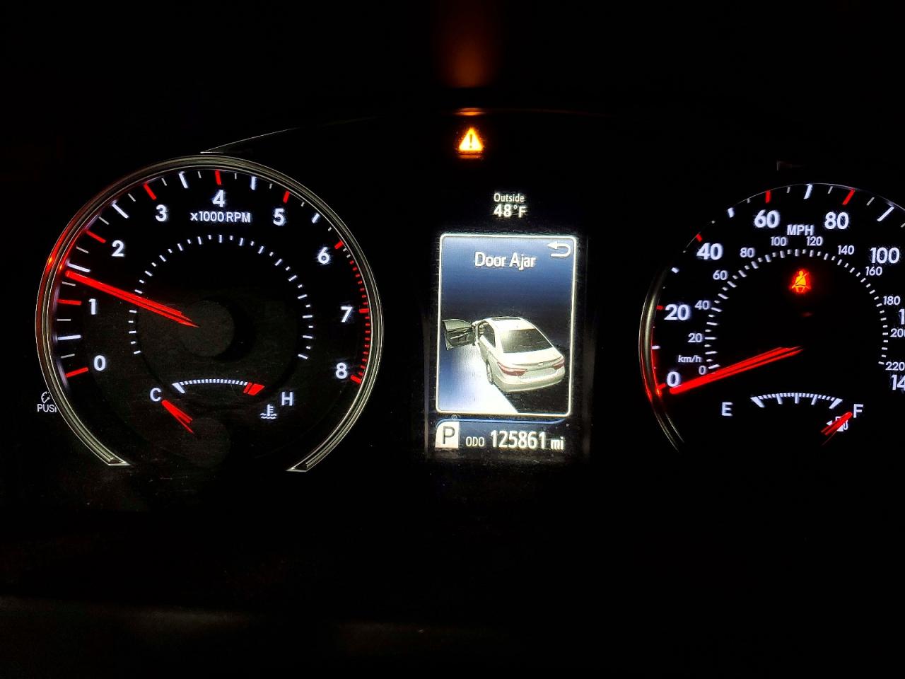 2016 TOYOTA CAMRY SE photo 25