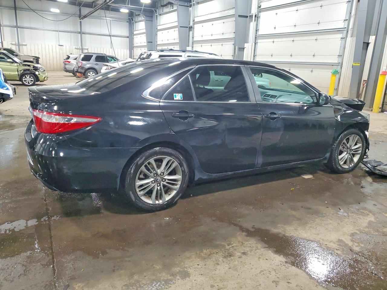 2016 TOYOTA CAMRY SE photo 7