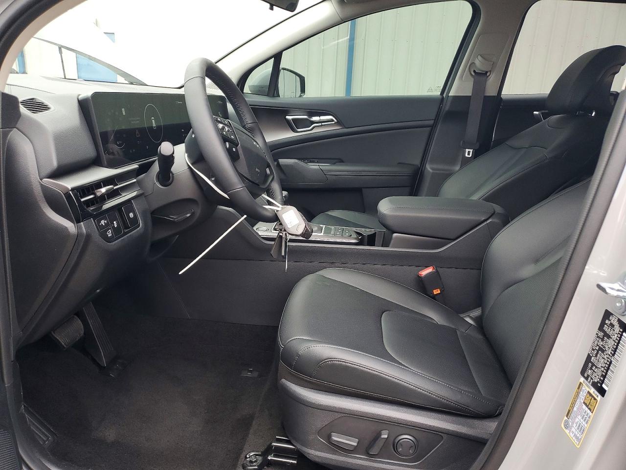 2026 KIA SPORTAGE SX photo 13