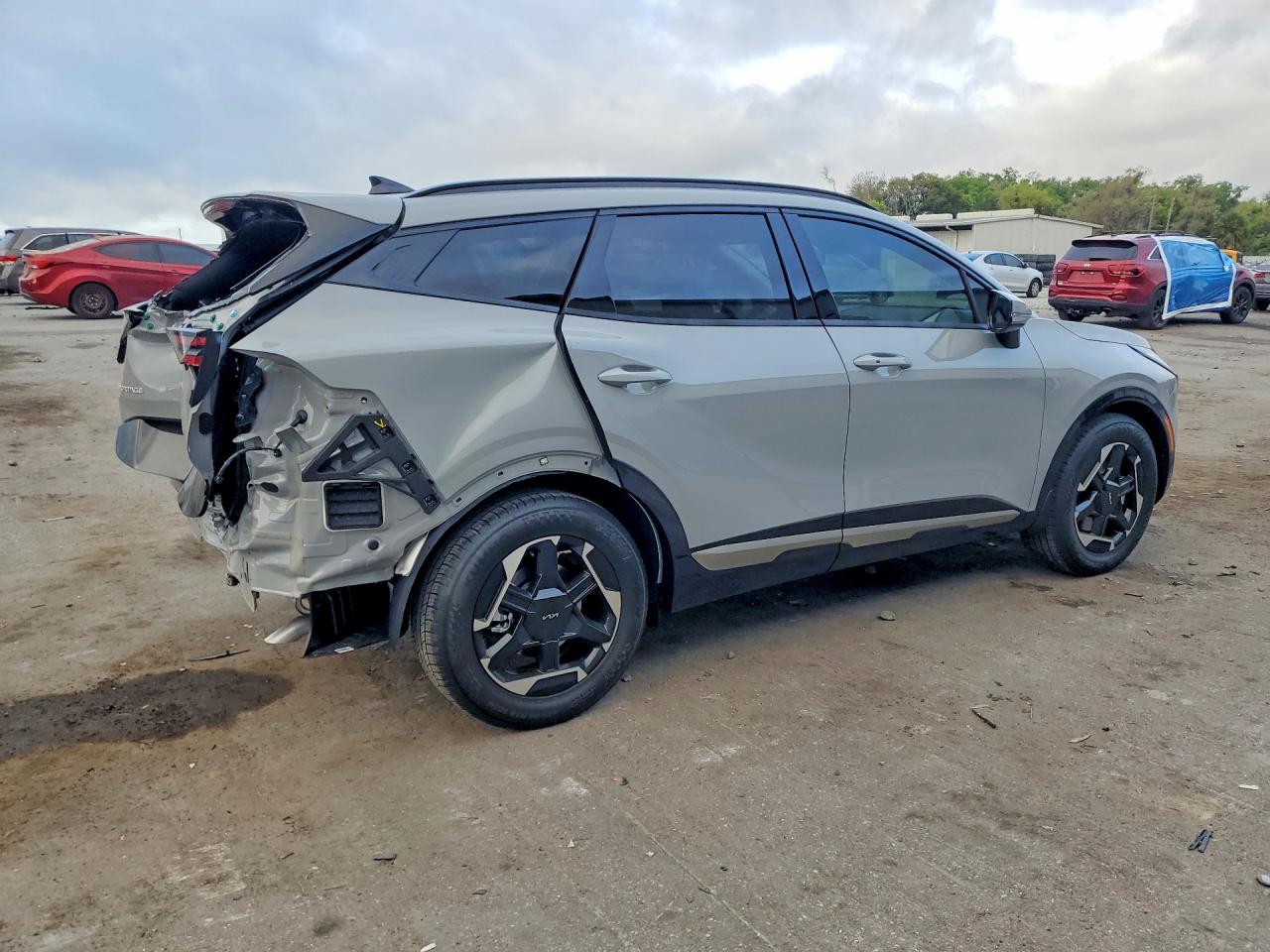 2026 KIA SPORTAGE SX photo 5