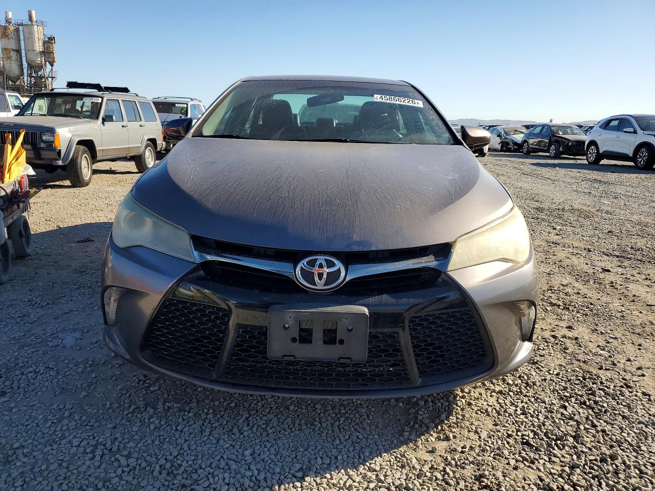 2015 TOYOTA CAMRY SE photo 5