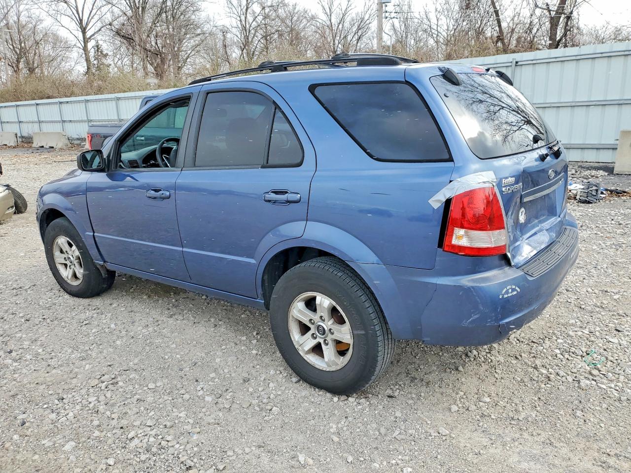 2005 KIA SORENTO LX photo 2