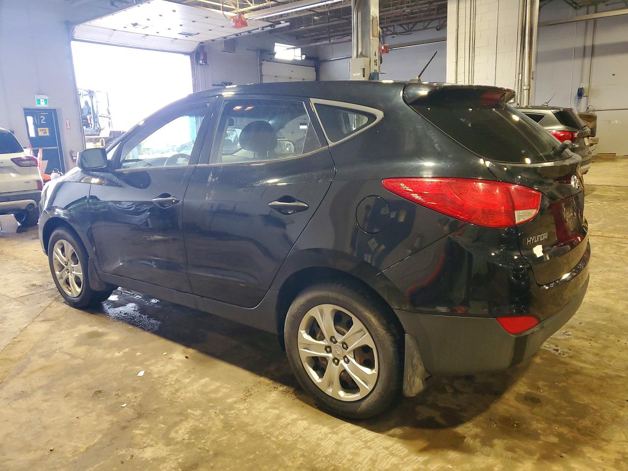 2013 HYUNDAI TUCSON GL photo 2