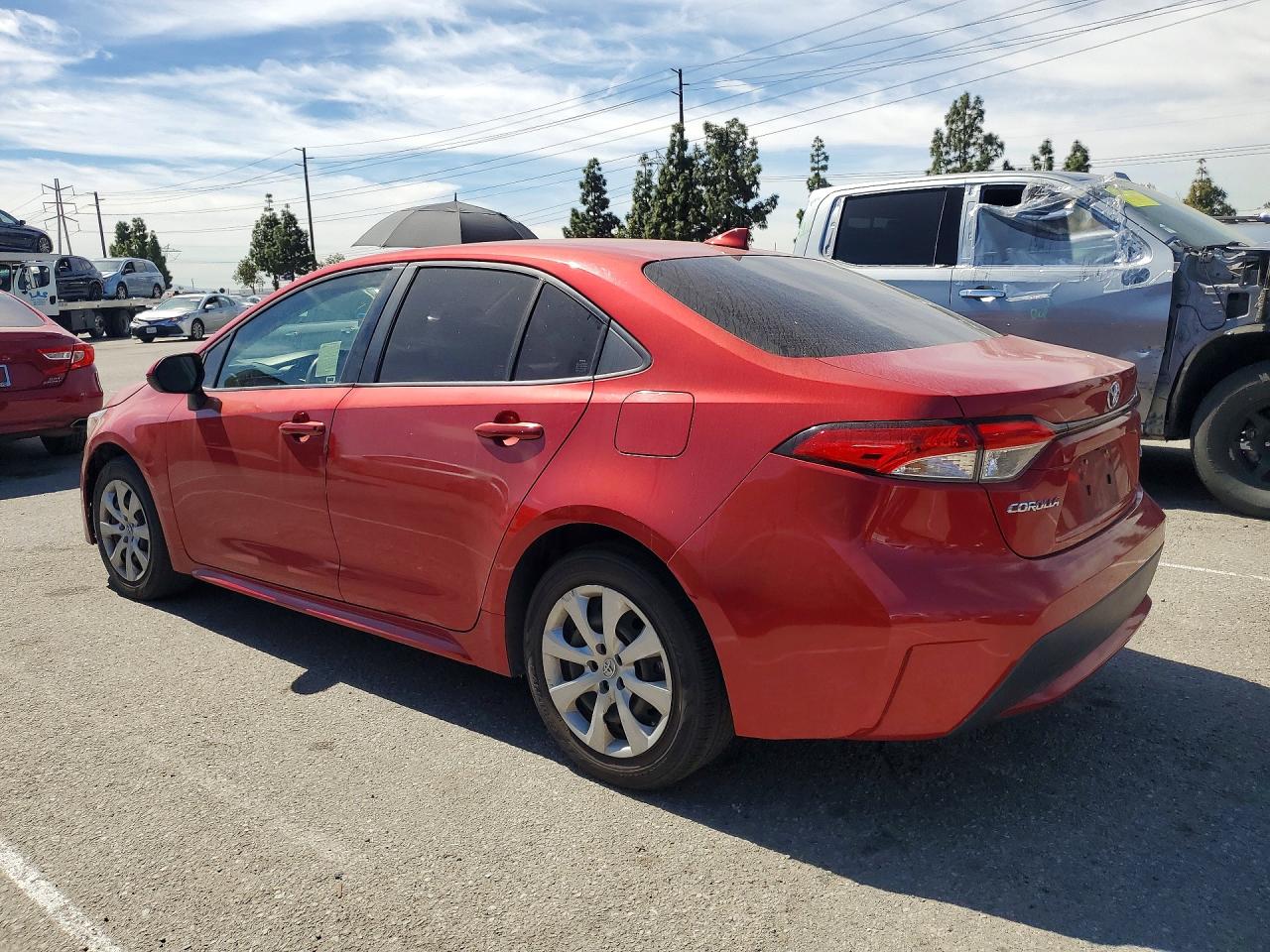 2021 TOYOTA COROLLA LE photo 2