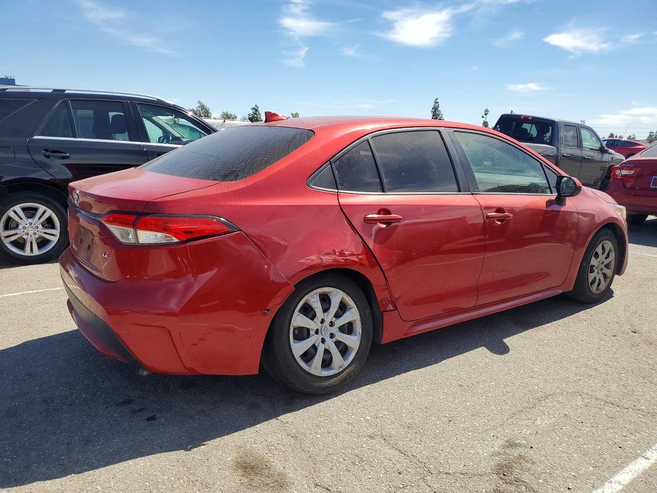 2021 TOYOTA COROLLA LE photo 3