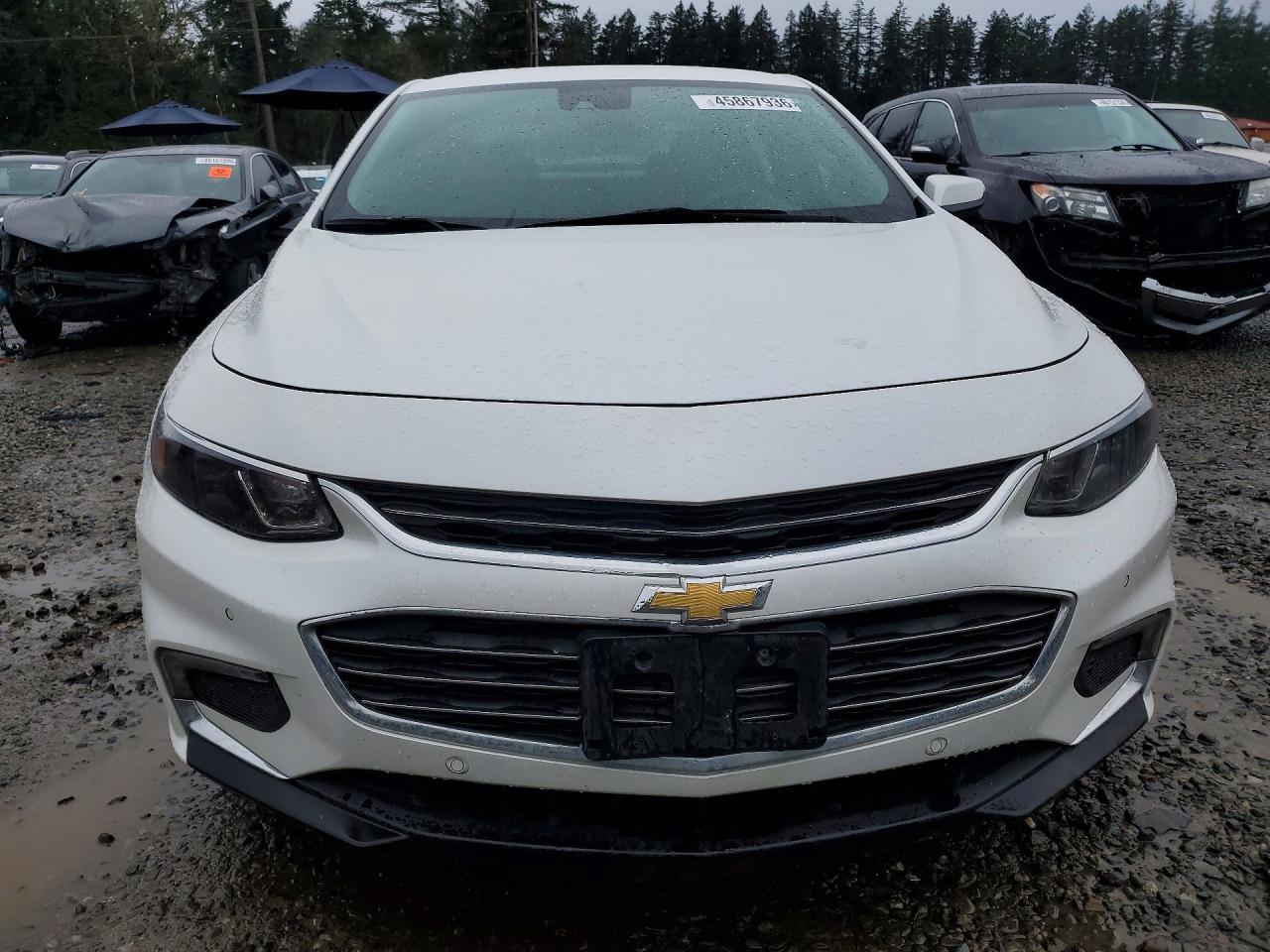 2017 CHEVROLET MALIBU HYBRID photo 5