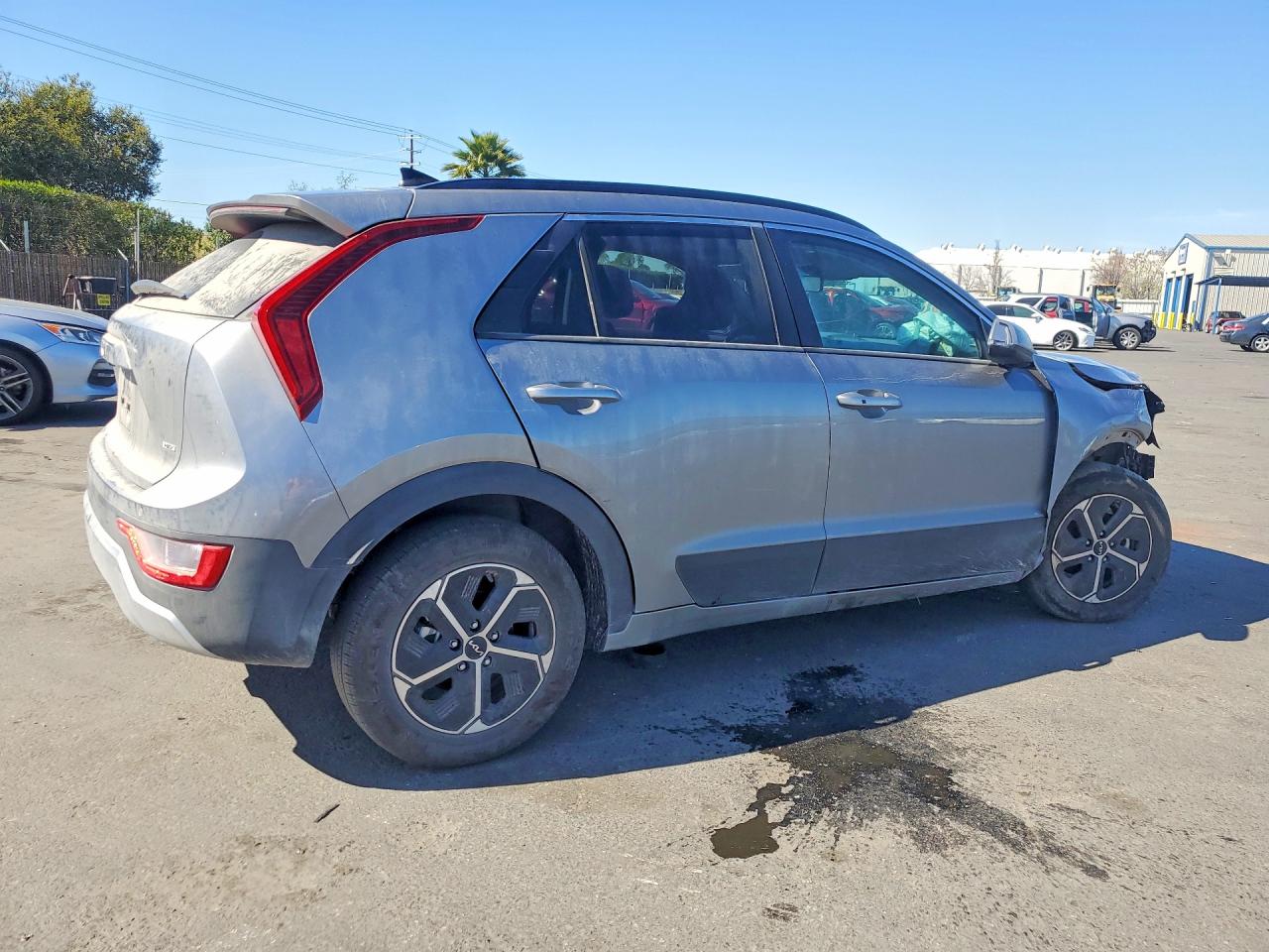 2025 KIA NIRO EX photo 3