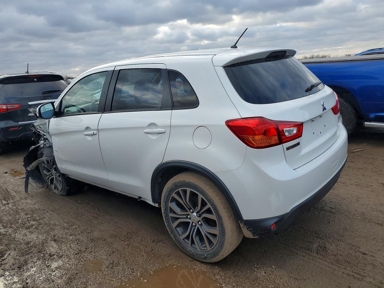 2016 MITSUBISHI OUTLANDER SPORT ES photo 2