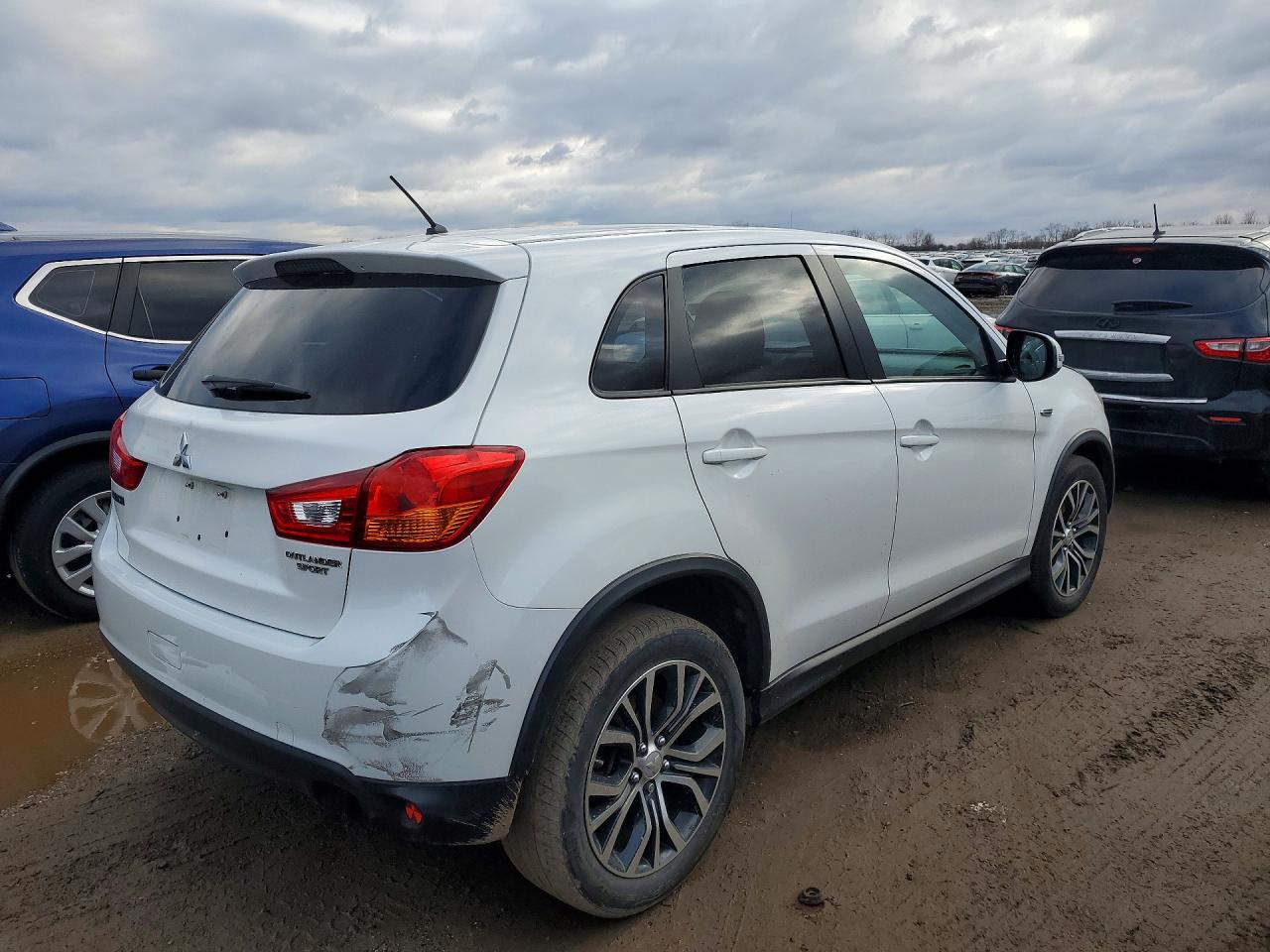 2016 MITSUBISHI OUTLANDER SPORT ES photo 3