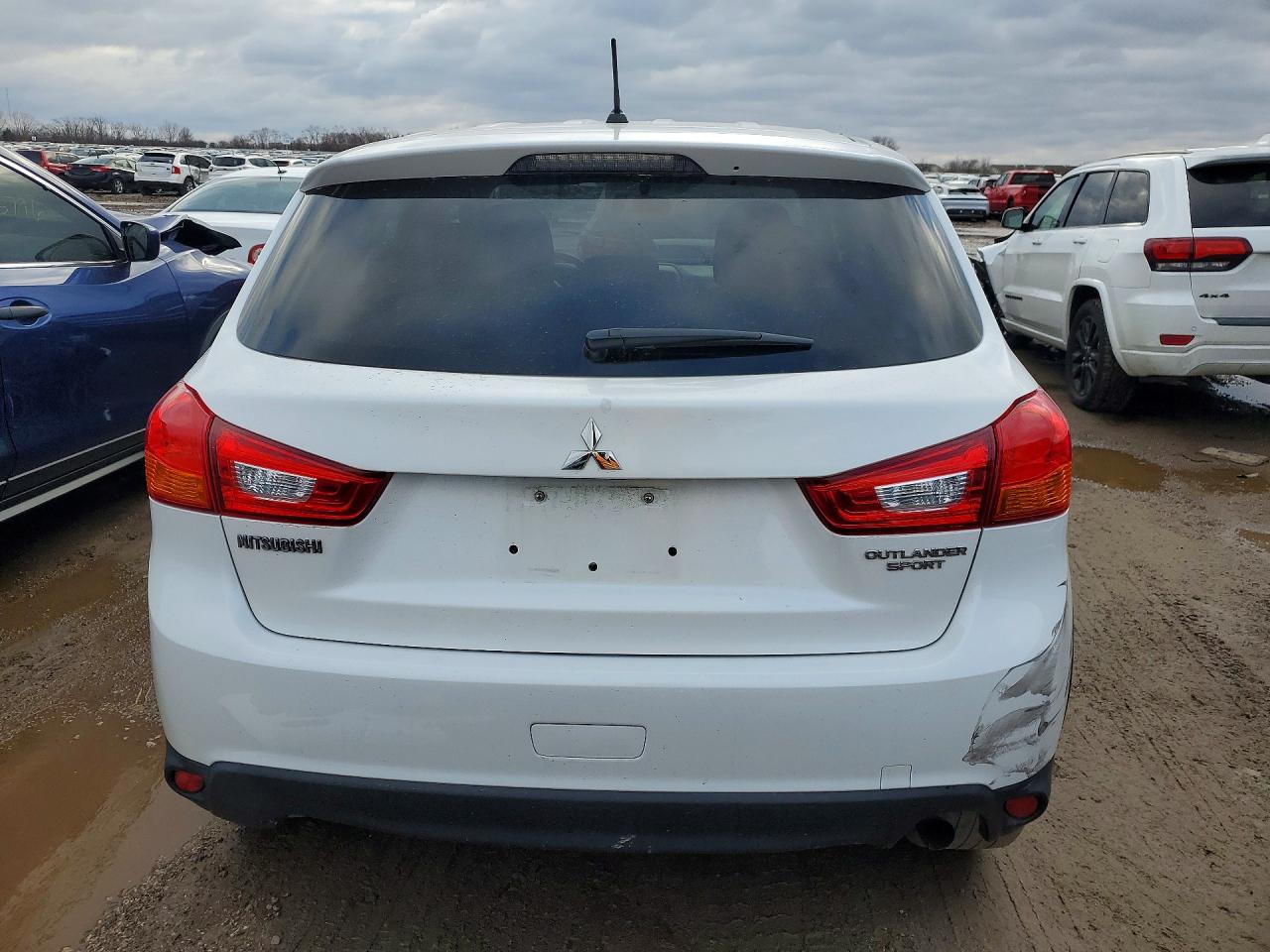 2016 MITSUBISHI OUTLANDER SPORT ES photo 6