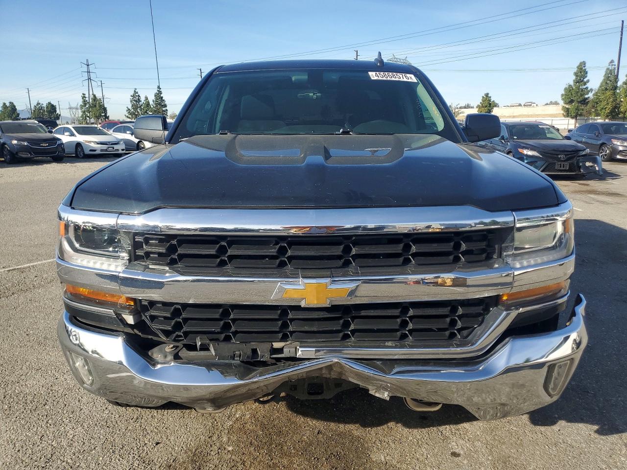 2017 CHEVROLET SILVERADO C1500 LT photo 9