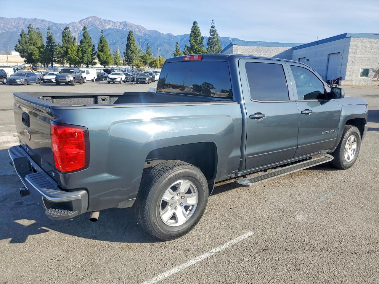 2017 CHEVROLET SILVERADO C1500 LT photo 5