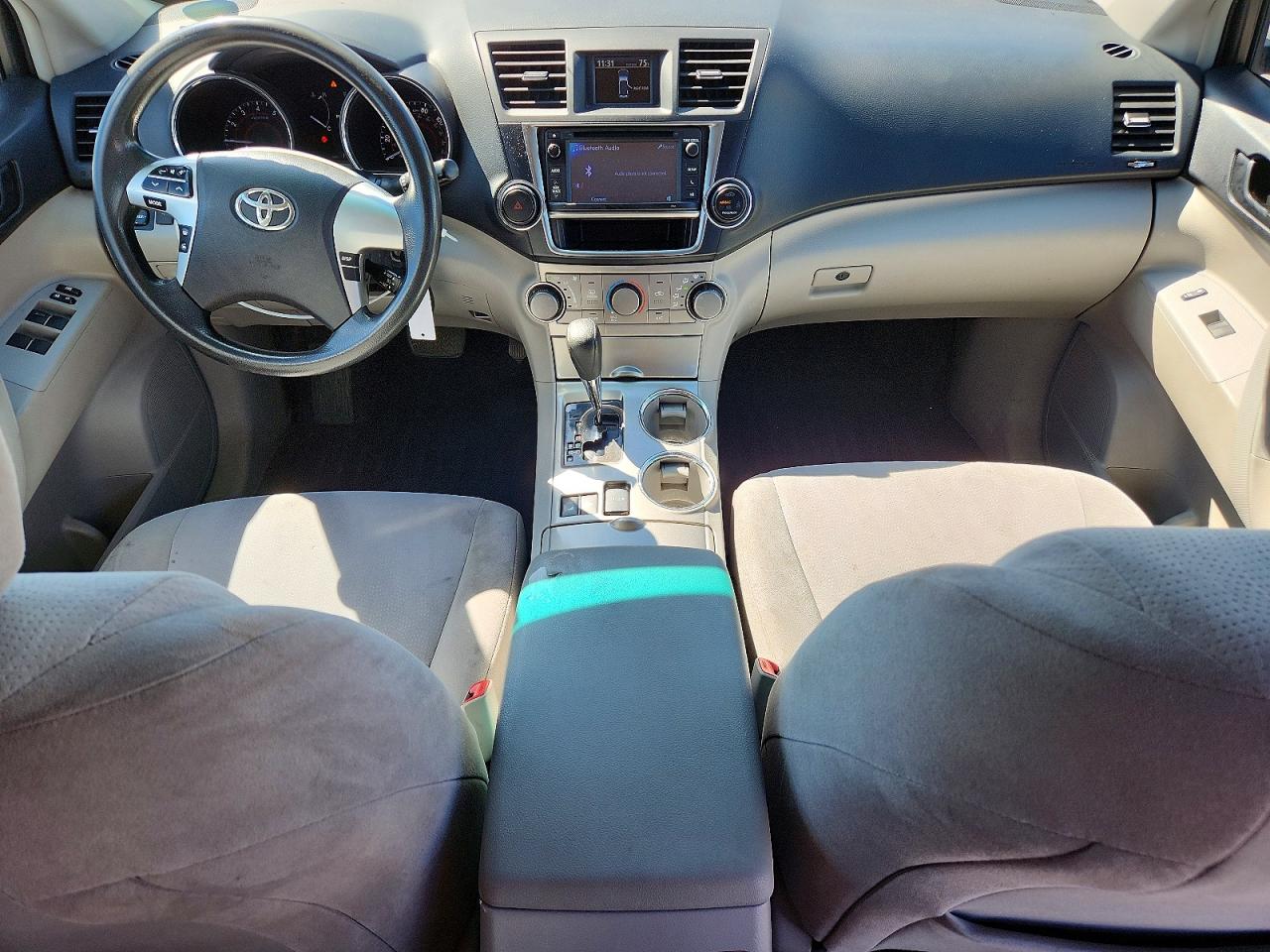 2013 TOYOTA HIGHLANDER BASE photo 15
