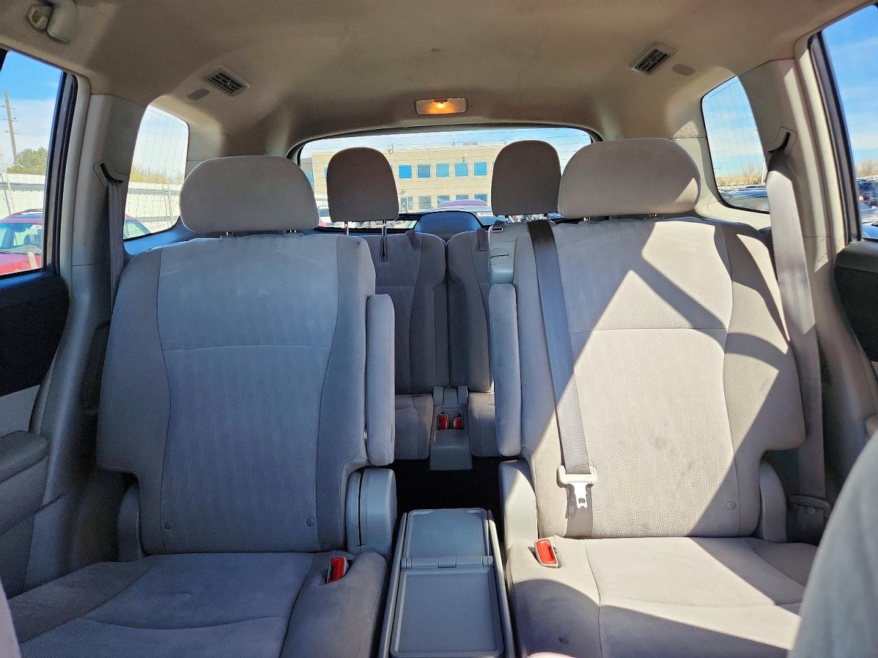 2013 TOYOTA HIGHLANDER BASE photo 19
