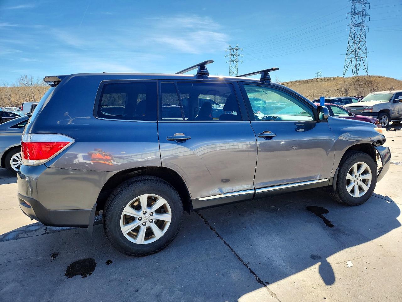2013 TOYOTA HIGHLANDER BASE photo 5