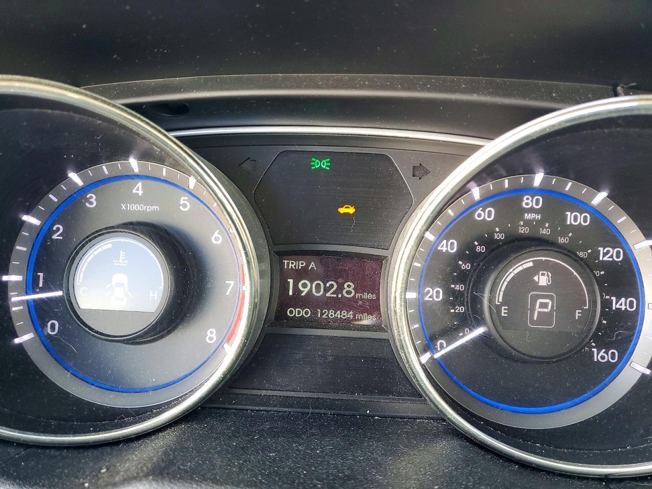 2012 HYUNDAI SONATA GLS photo 25
